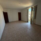 Comodo terzo piano in zona servita